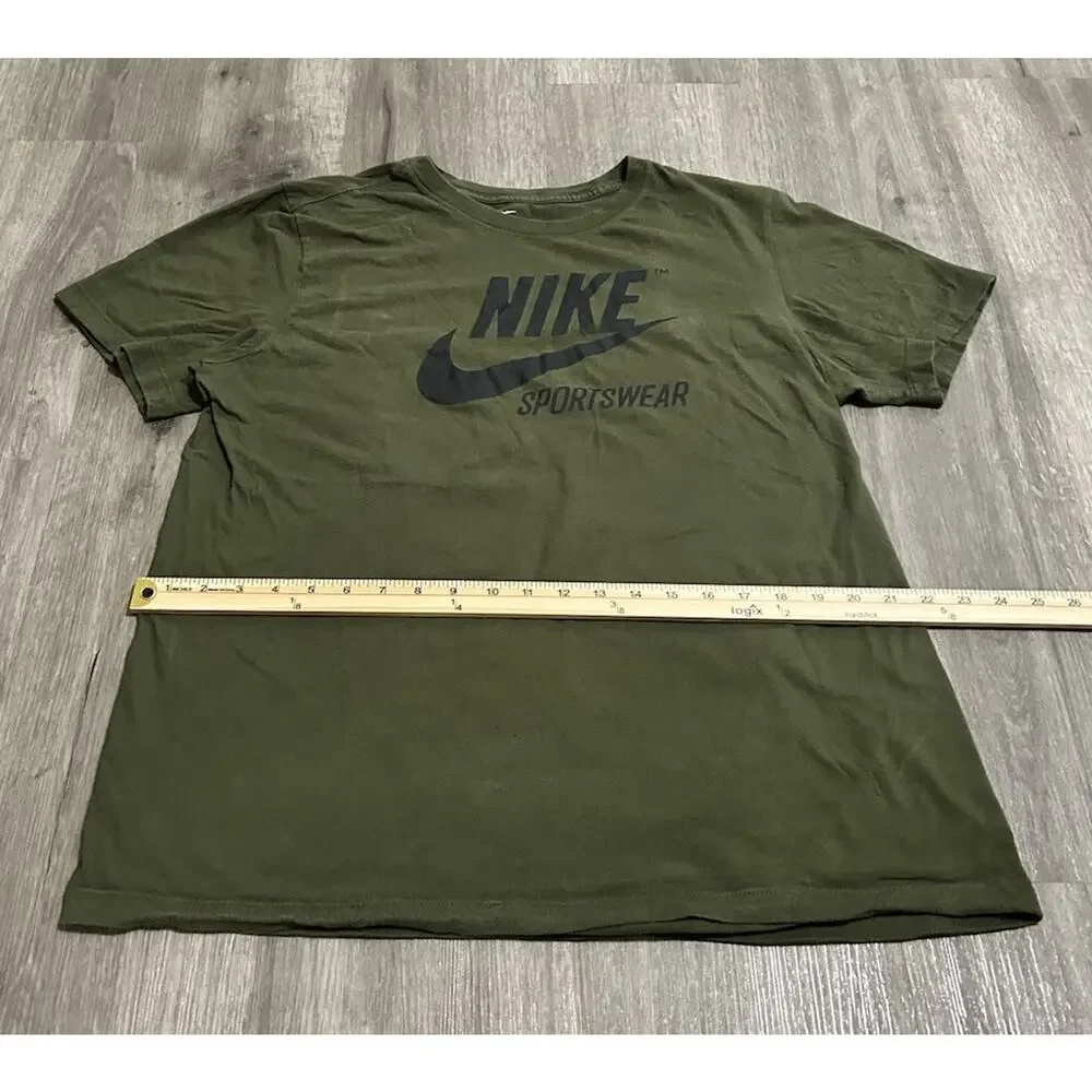 Nike Sportswear Graphic T Shirt Men’s Large Olive Green Logo Short Sleeve Tee